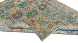 Central medallion detail of New Farahan rug from Pakistan