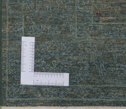 Corner detail of New Farahan rug showing border pattern and Wool pile