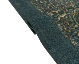 Close-up detail of New Farahan rug from Pakistan showing Wool weave