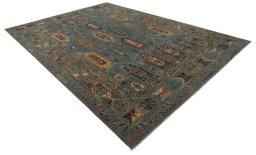 Corner detail of New Farahan rug showing border pattern and Wool pile