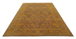 Surface texture of New Farahan rug with natural Wool and intricate pattern