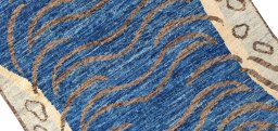Central medallion detail of New Farahan rug from Pakistan