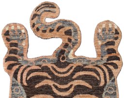 Backside of handmade New Farahan rug showing knot structure and weave density