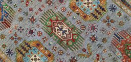 Central medallion detail of New Farahan rug from Pakistan