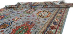 Close-up detail of New Farahan rug from Pakistan showing Wool weave