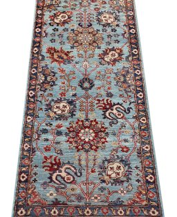 Surface texture of New Farahan rug with natural Wool and intricate pattern