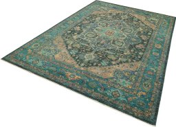 Corner detail of New Farahan rug showing border pattern and Wool pile