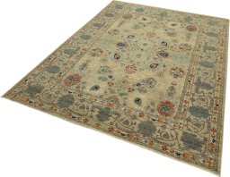 Corner detail of New Farahan rug showing border pattern and Wool pile