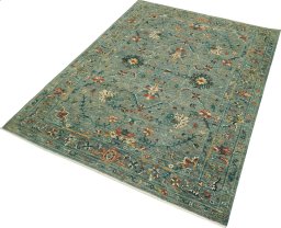 Corner detail of New Farahan rug showing border pattern and Wool pile