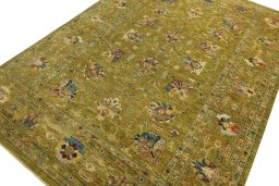 Backside of handmade New Farahan rug showing knot structure and weave density