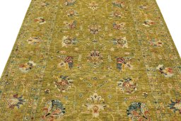 Central medallion detail of New Farahan rug from Pakistan