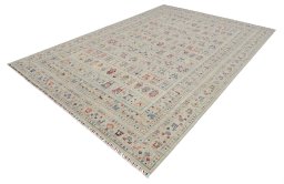 Close-up detail of New Samarkand rug from Pakistan showing Wool weave