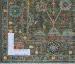 Corner detail of New Farahan rug showing border pattern and Wool pile