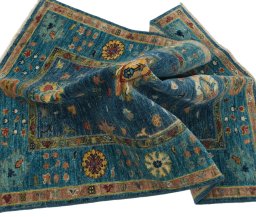 Full view of New Farahan rug from Pakistan, 115 × 83 cm in Blue tones