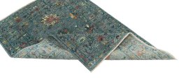 Central medallion detail of New Farahan rug from Pakistan