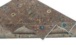 Central medallion detail of New Farahan rug from Pakistan