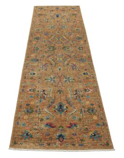 Surface texture of New Farahan rug with natural Wool and intricate pattern