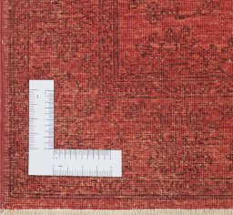 Corner detail of New Farahan rug showing border pattern and Wool pile