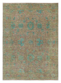 Full view of New Farahan rug from Pakistan, 209 × 152 cm in Beige tones