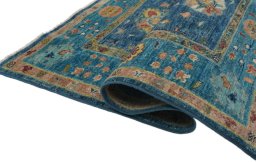 Close-up detail of New Farahan rug from Pakistan showing Wool weave
