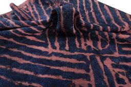 Corner detail of 1970s Vintage rug showing border pattern and Wool pile