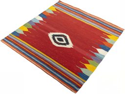 Corner detail of New Kilim Sofre rug showing border pattern and Wool pile