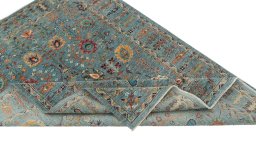 Central medallion detail of New Farahan rug from Pakistan