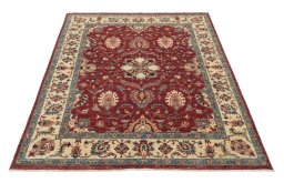 Surface texture of New Farahan rug with natural Wool and intricate pattern