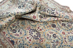 Close-up detail of 1950s Kashan rug from Iran / Persia showing Wool weave