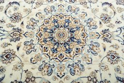 Central medallion detail of 2000s Nain rug from Iran / Persia