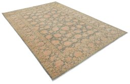 Corner detail of New Farahan rug showing border pattern and Wool pile