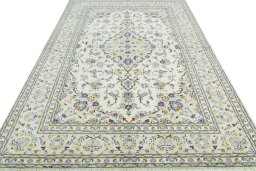 Surface texture of New Kashan rug with natural Wool and intricate pattern