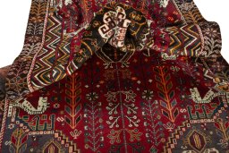 Close-up detail of 2000s Shiraz rug from Iran / Persia showing Wool weave