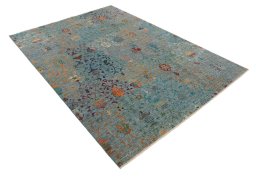 Corner detail of New Haj-jalili rug showing border pattern and Wool pile