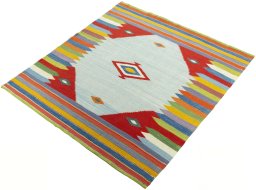 Corner detail of New Kilim Sofre rug showing border pattern and Wool pile