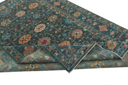 Central medallion detail of New Farahan rug from Pakistan
