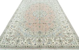 Surface texture of New Kashan rug with natural Wool and intricate pattern