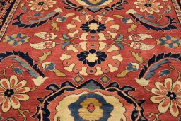 Central medallion detail of New Farahan rug from Iran / Persia