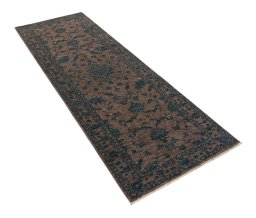 Corner detail of New Farahan rug showing border pattern and Wool pile