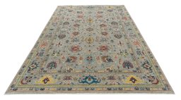 Surface texture of New Farahan rug with natural Wool and intricate pattern