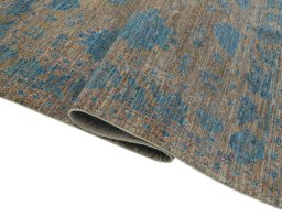 Close-up detail of New Farahan rug from Pakistan showing Wool weave