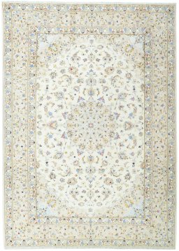 Full view of New Kashan rug from Iran / Persia, 355 × 255 cm in Beige tones