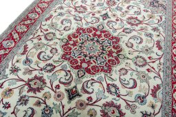 Backside of handmade 2000s Sarough rug showing knot structure and weave density