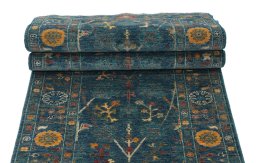 Central medallion detail of New Farahan rug from Pakistan