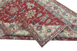 Central medallion detail of New Farahan rug from Pakistan