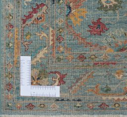 Corner detail of New Farahan rug showing border pattern and Wool pile