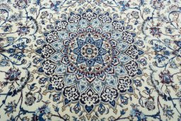 Central medallion detail of 2000s Nain rug from Iran / Persia