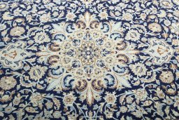 Central medallion detail of 2000s Nain rug from Iran / Persia