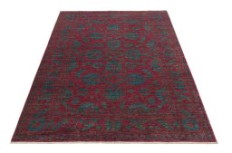 Surface texture of New Farahan rug with natural Wool and intricate pattern
