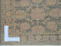 Corner detail of New Farahan rug showing border pattern and Wool pile